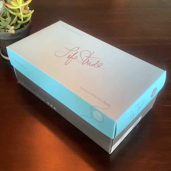 Life Stride Soft System Loafers - Picture 12 of 12